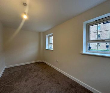 2 bedroom semi-detached house to rent - Photo 4