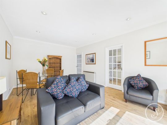 Woodlea Court, Alwoodley, Leeds - Photo 1