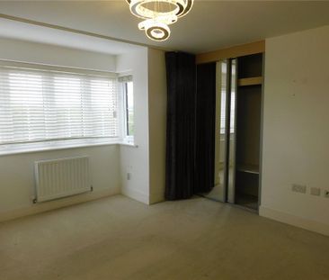 4 bedroom detached house to rent - Photo 3