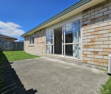 Solid Brick and Tile Home with 4 bedrooms - Photo 3