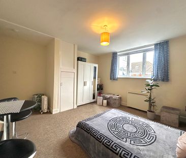 Christchurch Road, Bournemouth - Photo 2