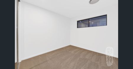 Embrace Luxury Living in a 4-Bedroom Dream Home in Charming Gledswood Hills! - Photo 4