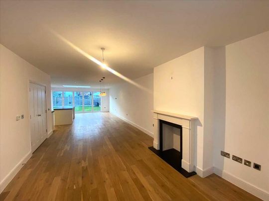 4 bedroom semi-detached house to rent - Photo 1