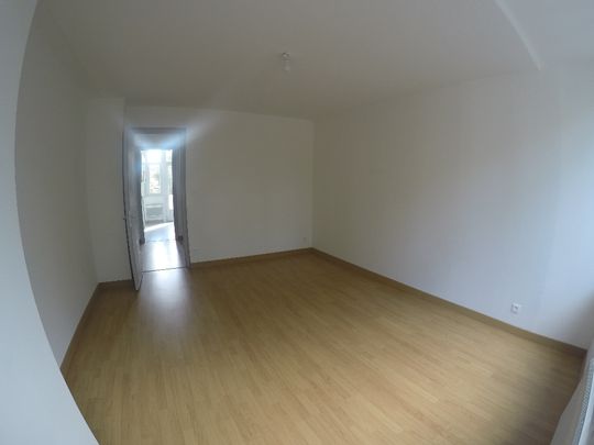 Location Appartement 3 pièces 55m² LA MADELEINE 59110 - Photo 1