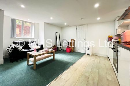 Basement Flat, 2 Grosvenor Road, Leeds, LS6 2DZ - Photo 5