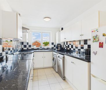 2 bedroom maisonette to rent - Photo 5