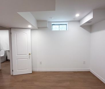 For Lease - 452 Alex Doner Drive, Newmarket, Ontario - Photo 2