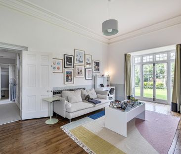 5 bedroom detached house to rent - Photo 1