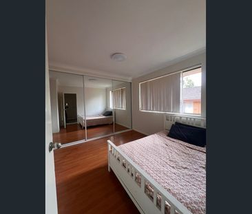 Convenient Location - Photo 4