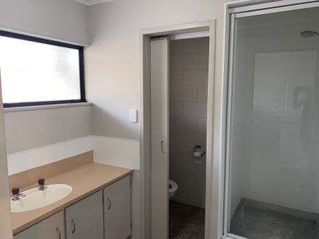 A comfortable and affordable living space - Photo 2