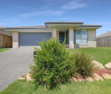 "Modern & Sleek" - Photo 5