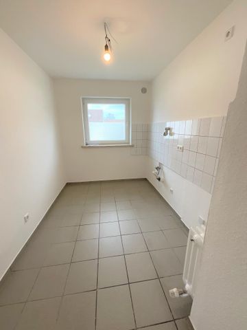 Moderne 3-Zimmer-Wohnung mit Balkon und Laminatboden in Celle! - Foto 2