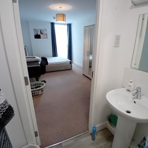 Room in a Shared Flat, Thurston Road, SE13 - Photo 3