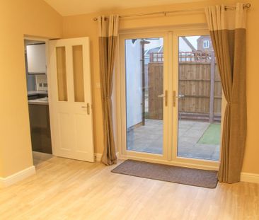 2 bedroom semi-detached bungalow to rent - Photo 6