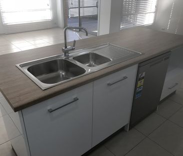 14 Harley Pearson Lane, Thebarton, SA 5031 - Photo 4