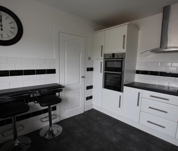 Forres Street, Summerston, Glasgow - Photo 4