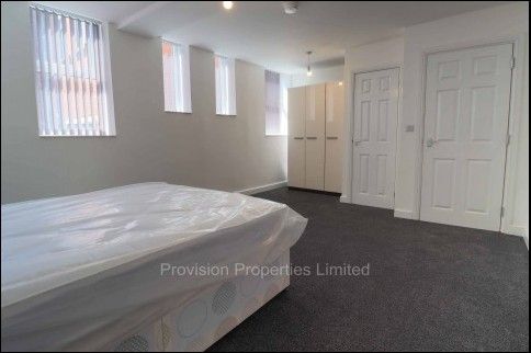 1 Bedroom Apartments in Leeds - Photo 1