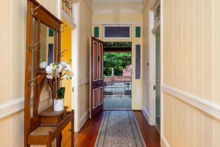 28 Abingdon Street, Woolloongabba. - Photo 3