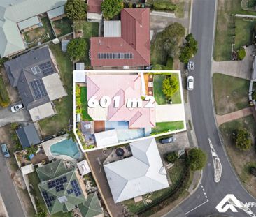 8 Pine Crest Dr - Photo 1