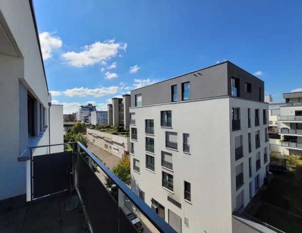 Ruhige 4,5-Zimmer-Wohnung mit Balkon und Tiefgaragenstellplatz im Zentrum Sindelfingens - Foto 1