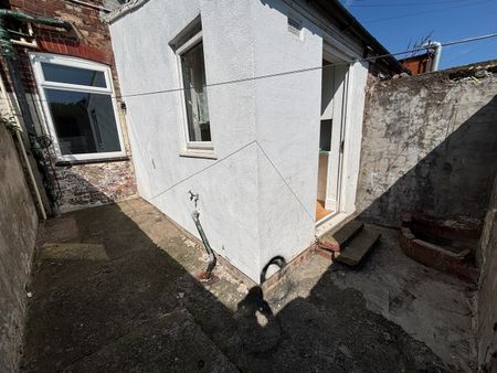 2 Bed Terraced House, Domett Street, M9 - Photo 5