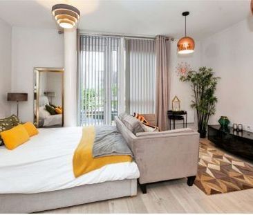 St James House, Clivemont Road, Maide... - Photo 2