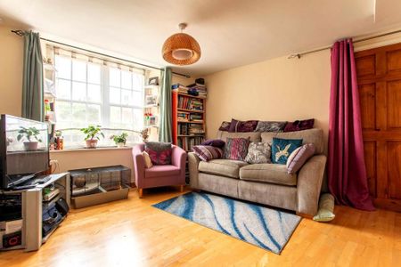 3 bedroom terraced house to rent - Photo 5