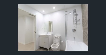 Modern 1 bed 1 Study in the heart of Granville - Photo 3