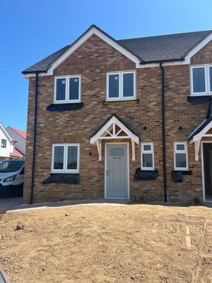2 bedroom terraced house to rent - Photo 1