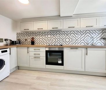1 bedroom in a house share to rent - Photo 6