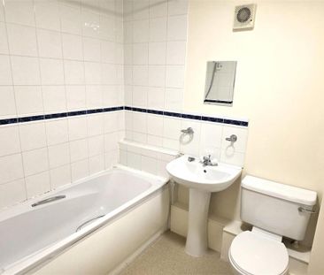 2 bedroom flat to rent - Photo 6