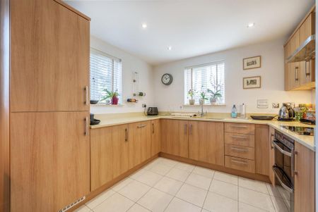 2 bedroom apartment to rent - Photo 4