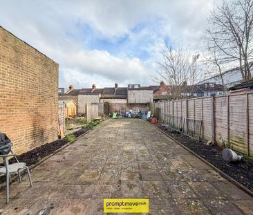 3 bedroom terraced house to rent - Photo 4