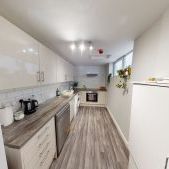 Flat 4 68 Victoria Road, Leeds, LS6 1DL - Photo 1