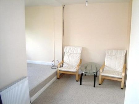 HMO Property for rent - Photo 2