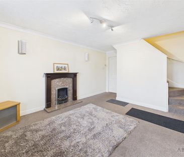 Station Road, Hatton, Derby DE65 5EL - Photo 2