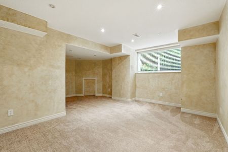 For Lease - 42 Chloe Street, St. Catharines, Ontario - Photo 2