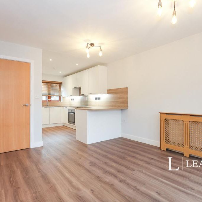 2 bedroom terraced house to rent - Photo 1