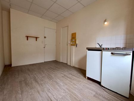 Location Appartement 1 pièce 11m² NANTES 44000 - Photo 2