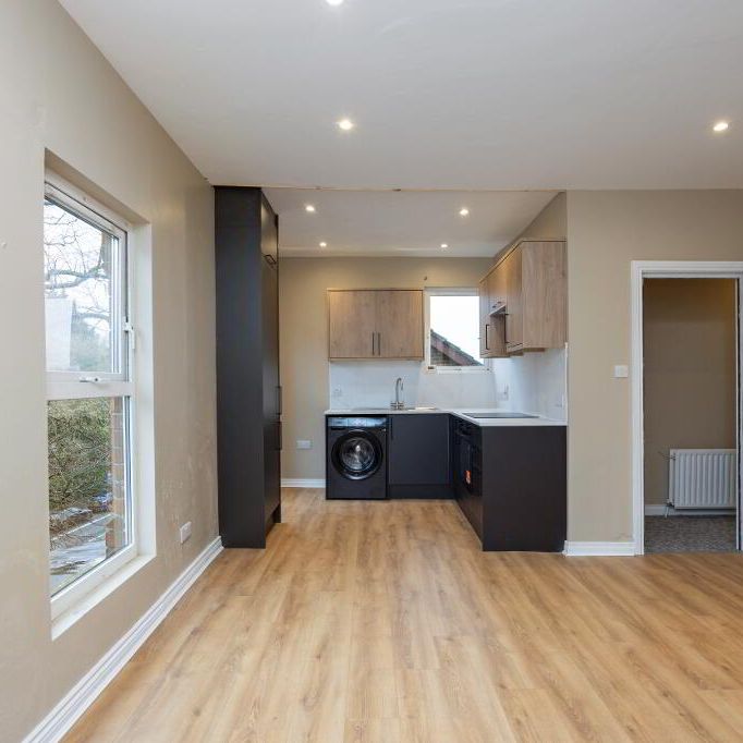 Flat 2, 482 Antrim Road, Belfast, BT15 5GF - Photo 1