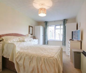 Cedar Court, Addlestone, Surrey, KT15 - Photo 6