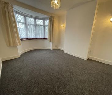 2 bedroom semi-detached bungalow to rent - Photo 3