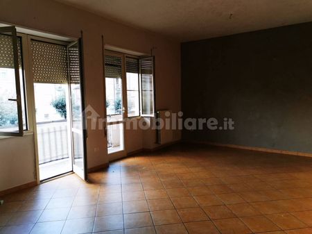 Trilocale via Lungoliri Pirandello 30, Centro, Isola del Liri - Photo 3