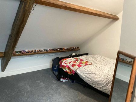 Beautiful 6 Bedroom apartment located in the town centre of Lancaster Room 5 - Photo 3