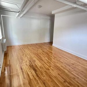 1 CH - 1 SDB - Montréal - $1,100 /mo - Photo 2