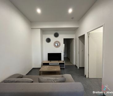 Location Appartement 1 pièce 44m² - Photo 3