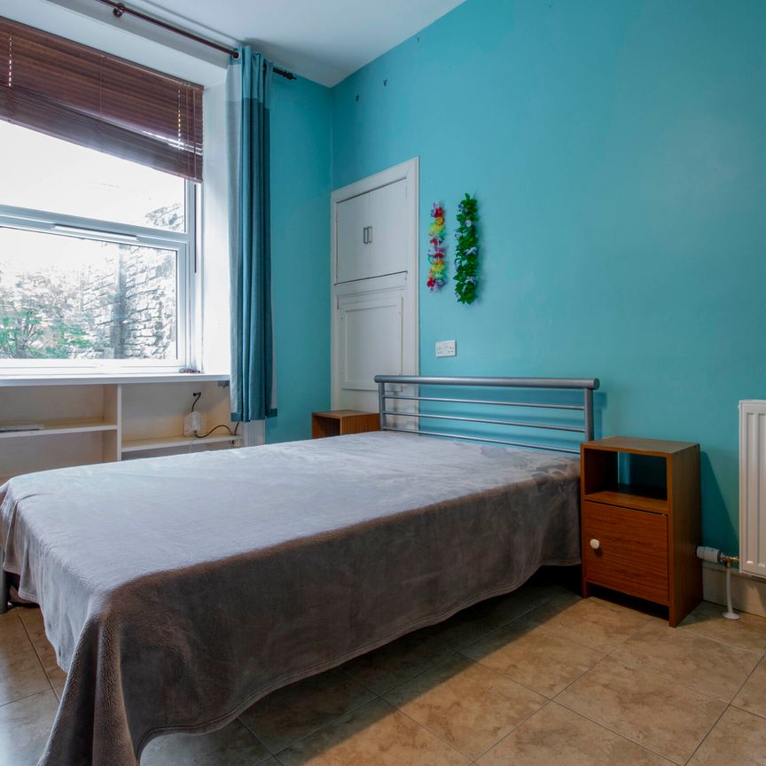 1849L - Moncrieff Terrace, Edinburgh, EH9 1NB - Photo 1