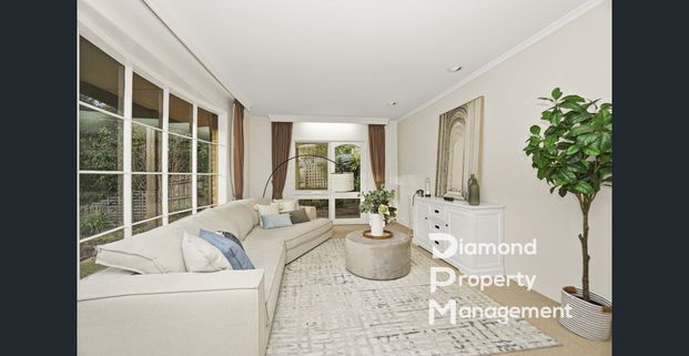 Spacious North-Facing Family Home with Stunning Range Views - Photo 1