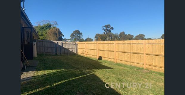 Neat, Bright & Convenient Living in Dandenong North - Photo 1