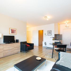 Appartement te huur in Oudergem voor € 1.225 met 1 slaapkamer - Photo 2